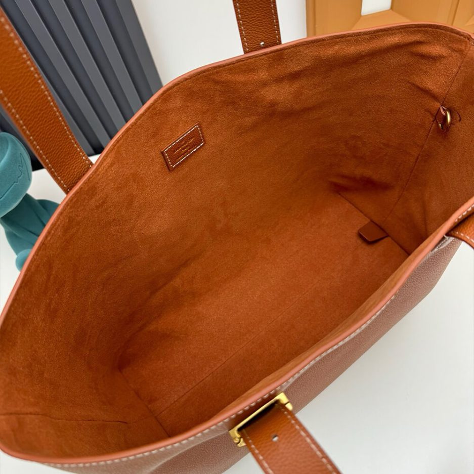 LV Low Key Cabas MM