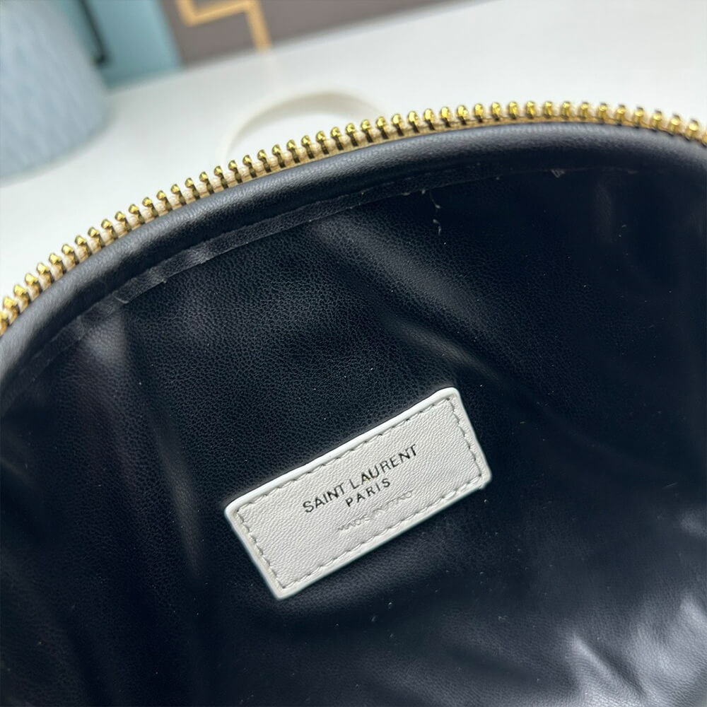 Y51 gaby zipped pouch in quilted lambskin
